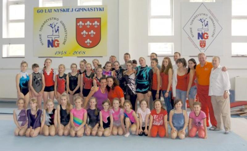 Wizyta gimnastyczek z Francji