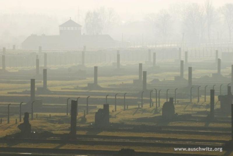 Projekt nyskiej PWSZ z Muzeum Auschwitz-Birkenau w Owicimiu